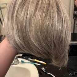 Cute Sassy Wig Greyish Blonde