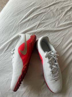 Tempo soccer shoes turf. 10.5