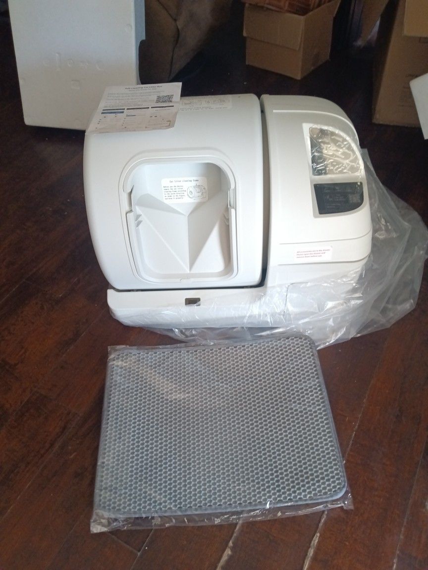 Self Cleaning Cat Litter Box 
