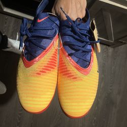 Nike Phantom 6 Low Elite FG EH Soccer Cleats | Haaland Player Edition. Size 10 men, slim fit, Soccer Cleats HQ2332-800