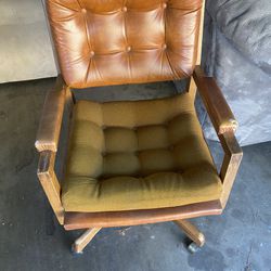 Cute Vintage Office Chair 