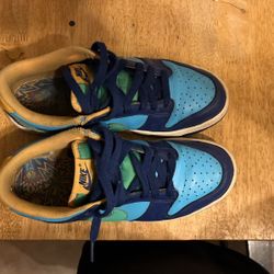 Nike Dunks Size 8