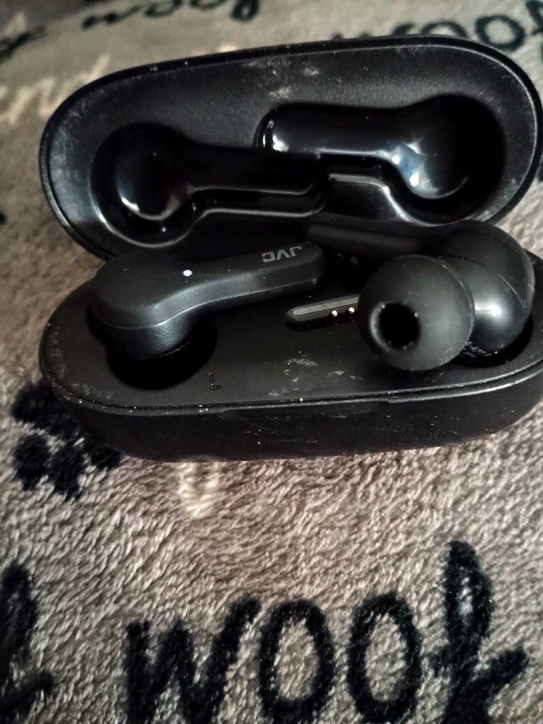 JVC EARBUDS