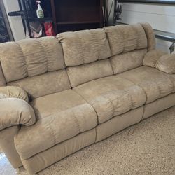 Twin recliner SOFA LIKE NEW!