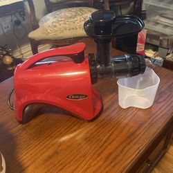 Omega Juicer