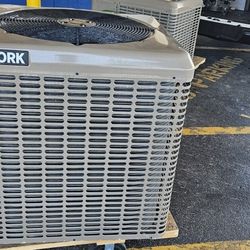 York YC2E AC  CONDENSER UNIT