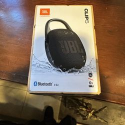 JBL Clip 5