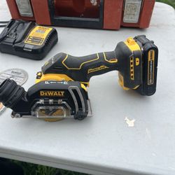 Dewalt Cutoff Tool