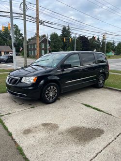 2014 Chrysler Town and Country