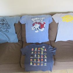 MEDIUM SIZE GRAPHIC TEES 