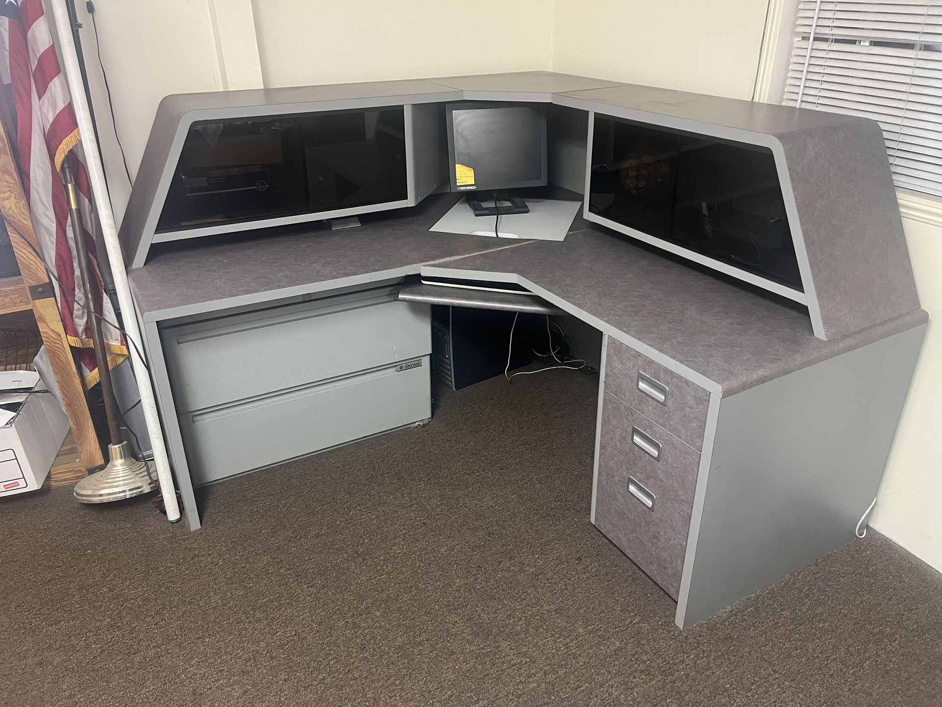 Corner Desk