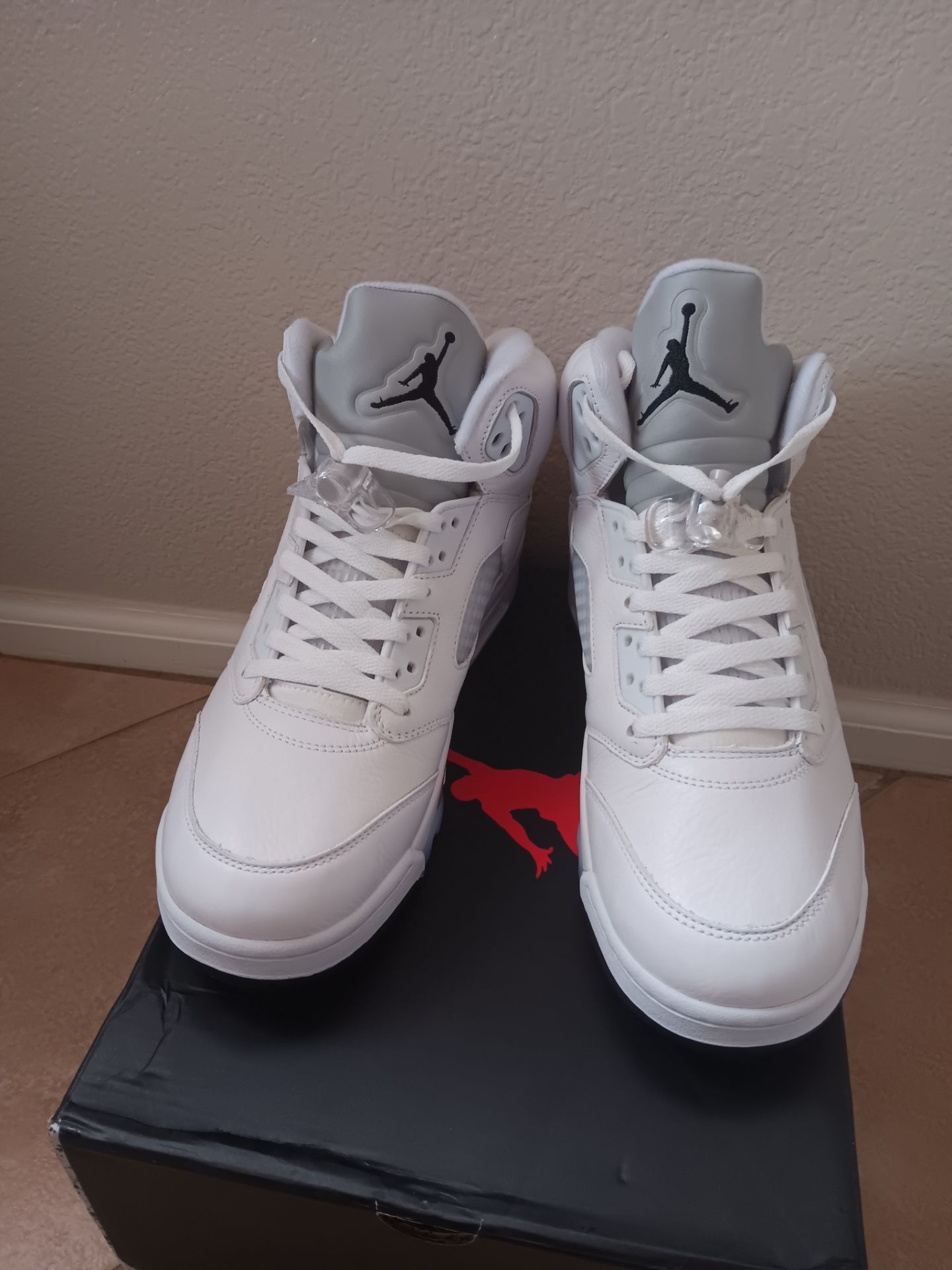 Jordan 5 white Metallic 2026