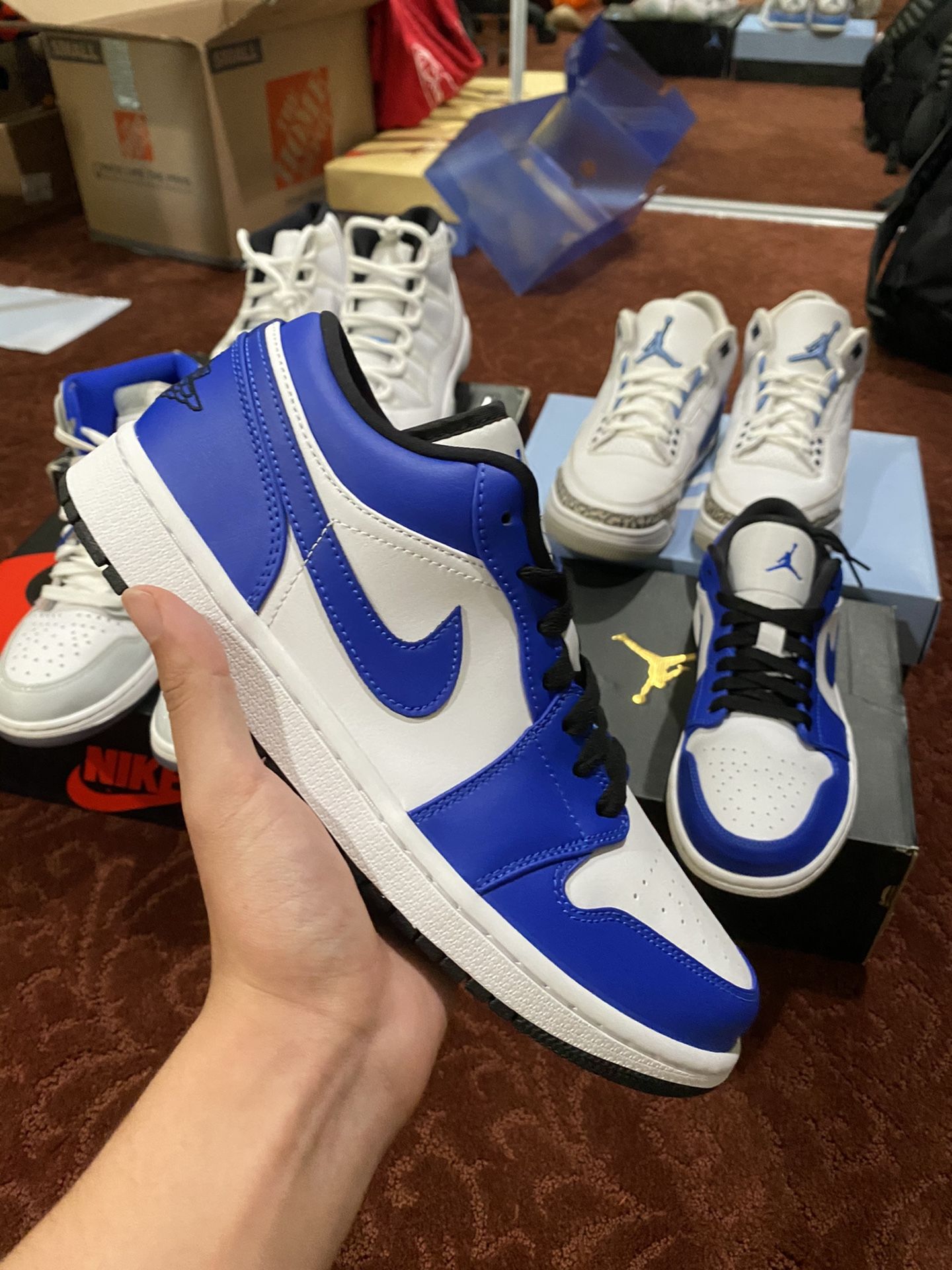 Jordan 1 Low Hyper Royal size 9