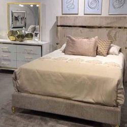 Bedroom Set 3 Pcs NEW Set White And Gold 