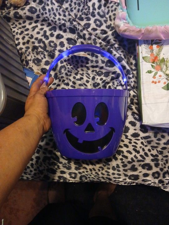 3 mode light up purple pumpkin 