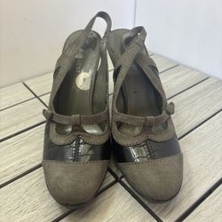 Nine West black and gray Round Toe Baby Doll Heels Size 9