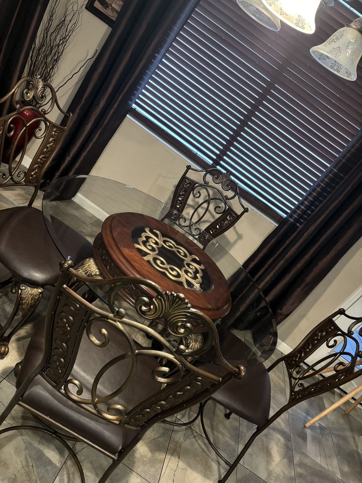 Breakfast Table With Matching Bar Stools
