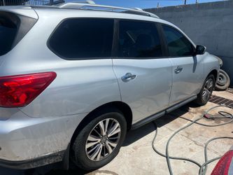 2018 Nissan Pathfinder parts only