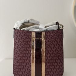 Michael Kors Jet Set Travel Small Bag