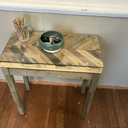 Matching Side And Buffet Table