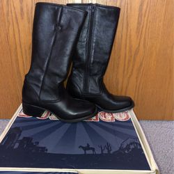“New” Size ( 6 ) Ladies Durango Short Boot Leather