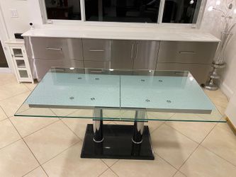 Expandable Glass Dining Room Table