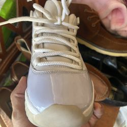 Women’s Jordan 11 Low Size 10