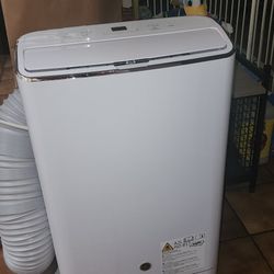 GE 10,000 BTU Portable Air Conditioner/Dehumidifier & Remote 