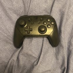 Nintendo Switch Pro Controller 