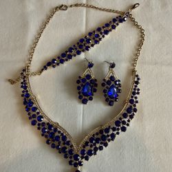 Jewelry Set – Necklace, Bracelet & Earrings