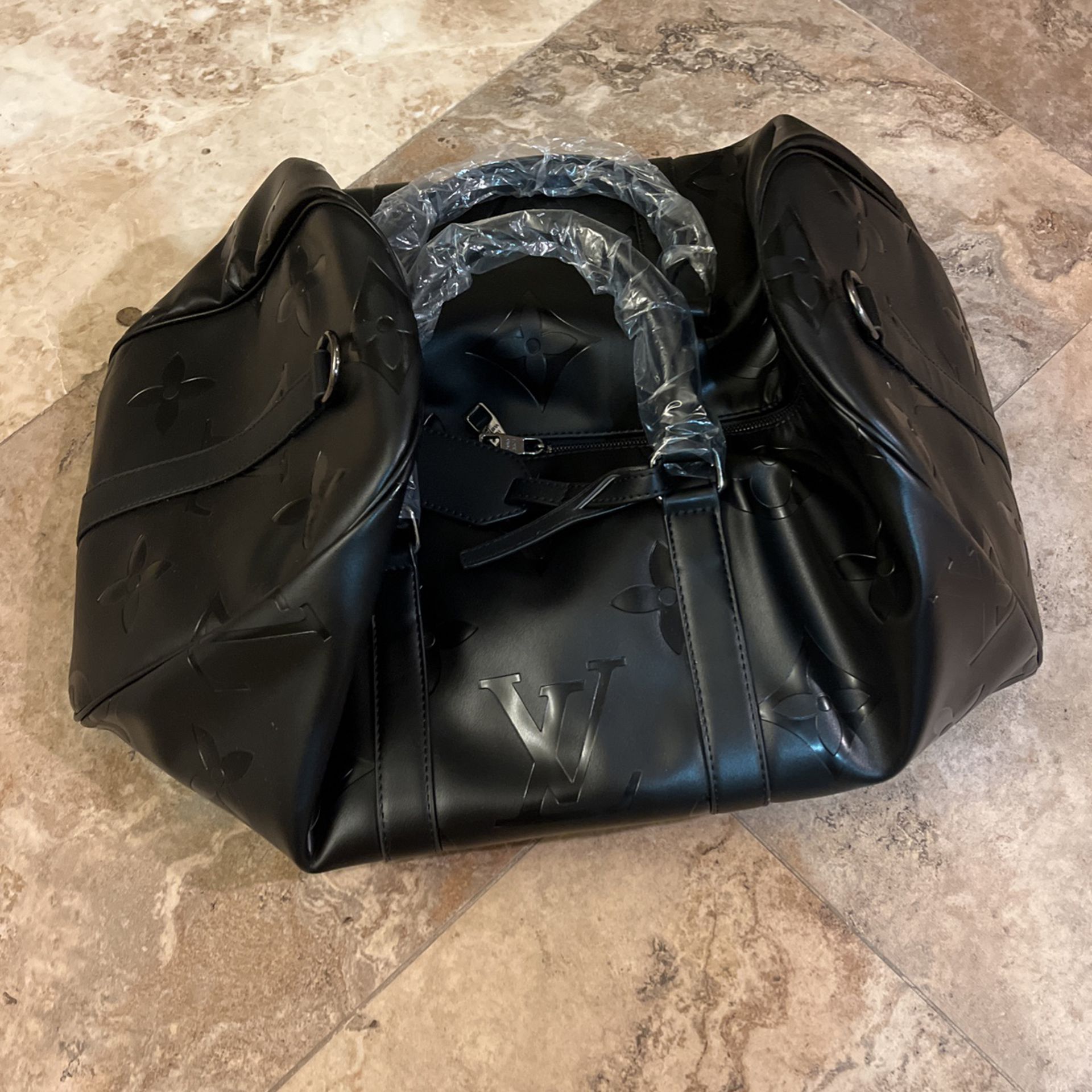 LV Travel Bag - Black Large for Sale in San Dimas, CA - OfferUp