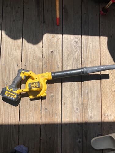 DeWalt 20V MAX DCE100B 135 mph 100 CFM 20
