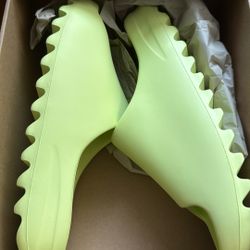 Yeezy Slide 
