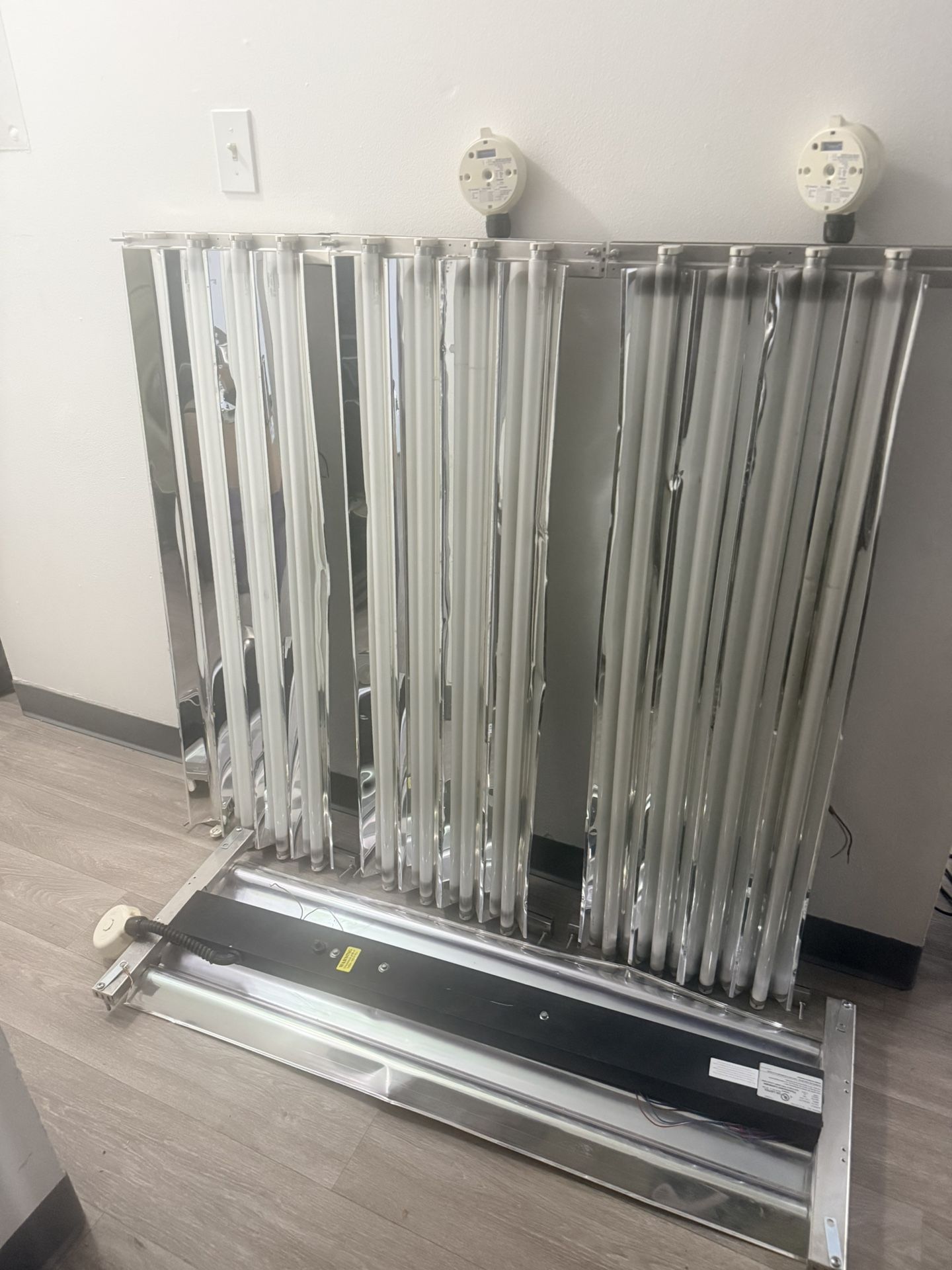 T5 Fixture - With 4)6500  Bulbs  (PLANT GROWERS) 