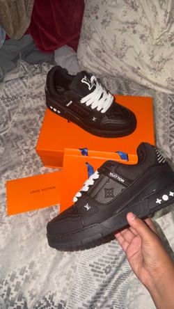NOT REAL IS 1.1 size 9.5