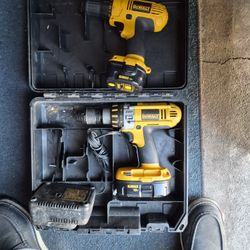 Dewalt  DRILLS
