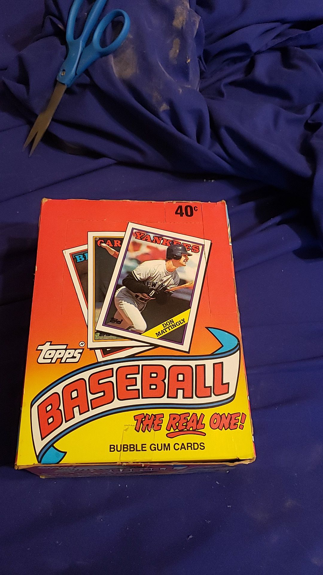 Baseball Cards. 1988 Topps Bubble gum cards. 36 count unopened.