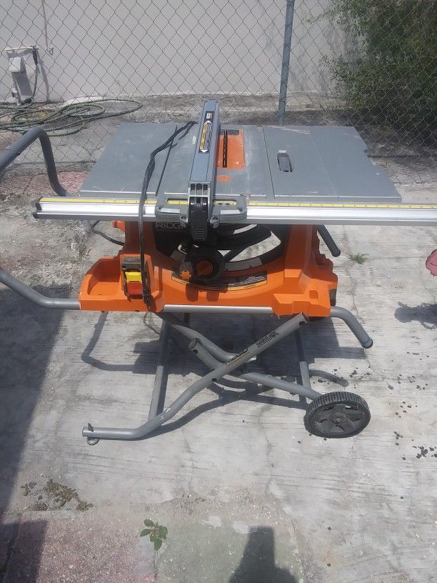 Ridgid Table Saw 10 Inch