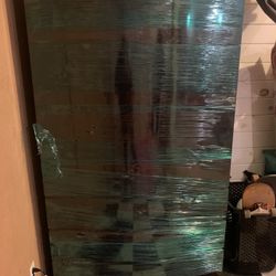 Italian Made Beautiful Queen  Size  Bedroom Furniture, Mohogany Bedroom Furniture In Excellent Condition, Clean Home, No Pets  