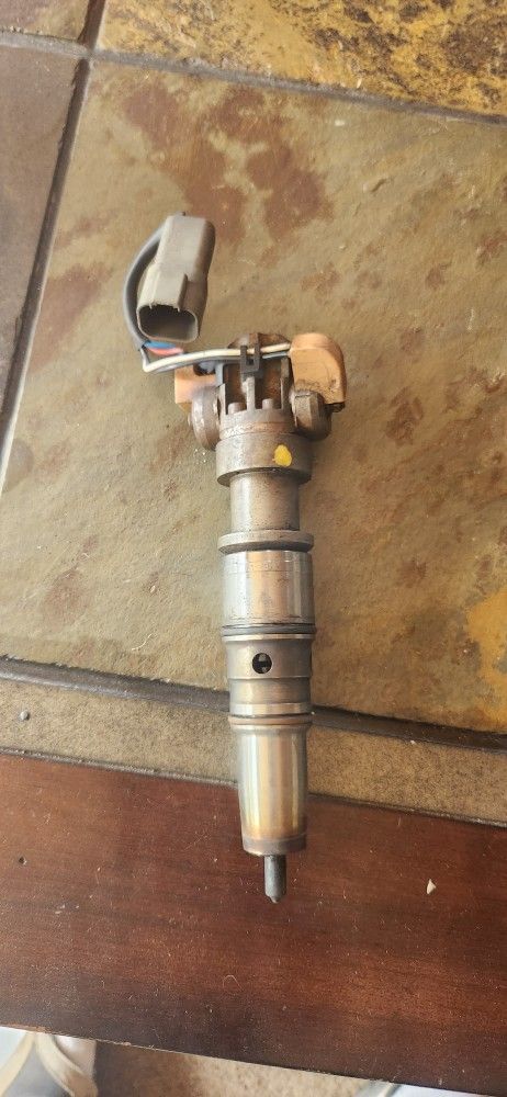 Injector for a DT466
