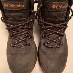 Brand New Columbia Boots Size 11