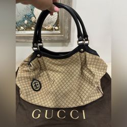Authentic Gucci Sukey- Large