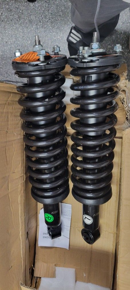 1995---2004 Toyota Tacoma Complete Front Strut