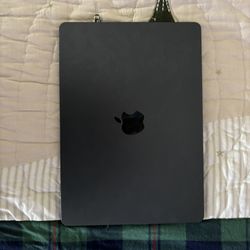 Apple MacBook Air M2 (2022)