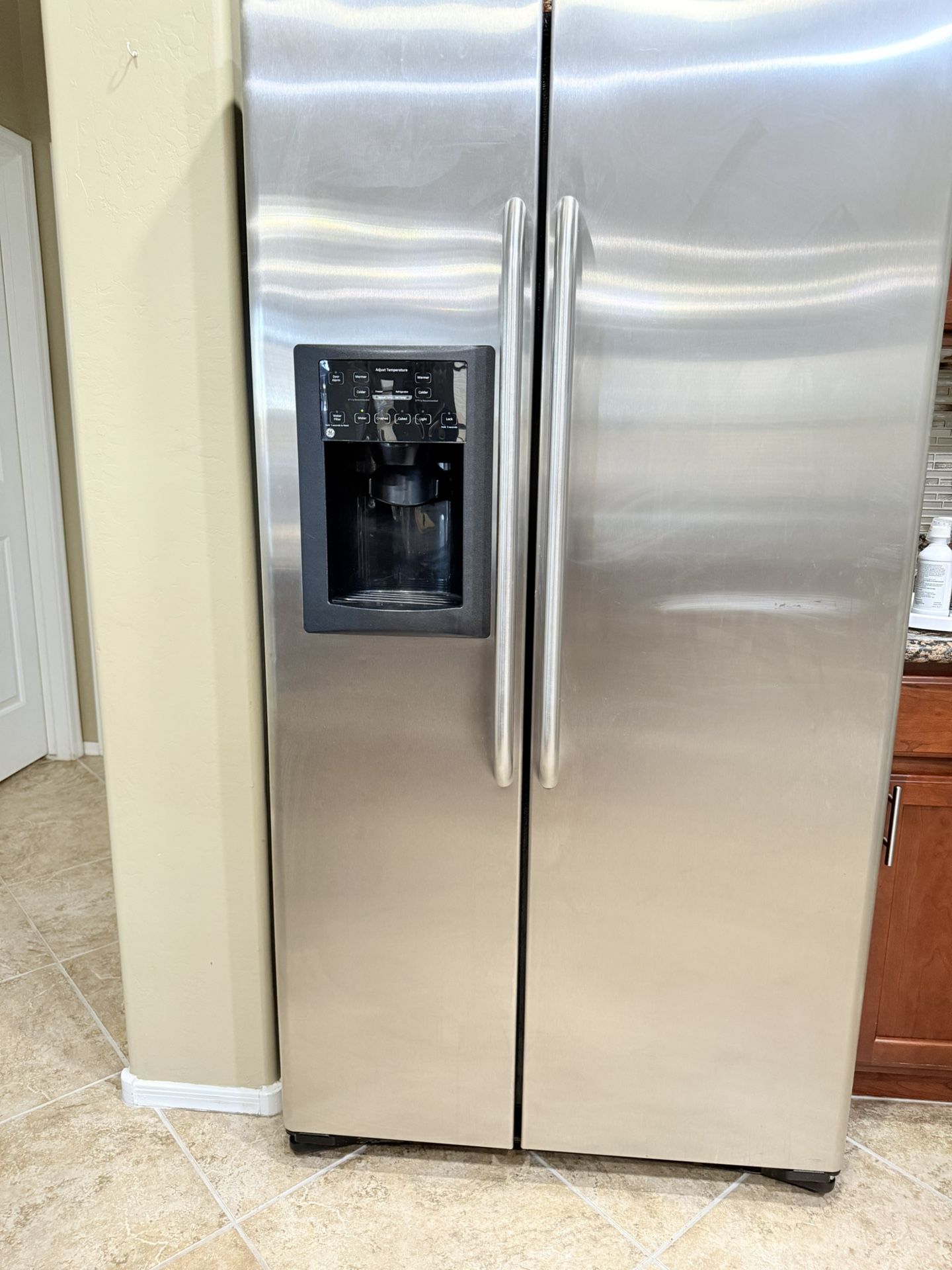 Refrigerator For $300