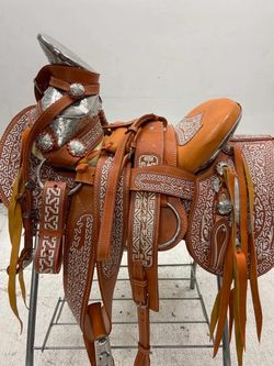 Montura charra con fuste plateado