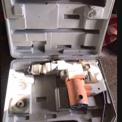 Harbor Freight CHICAGO 1 Inch Rotary Hammer Drill Model 41983 