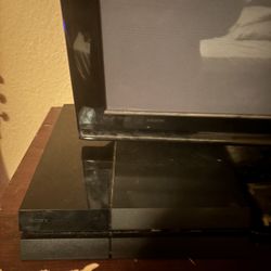 Good mini PC with a PS4 and a Dell budget PC and a 35 inch desk
