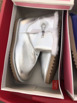Botas para ni a de la marca circo de Target for Sale in Riverside