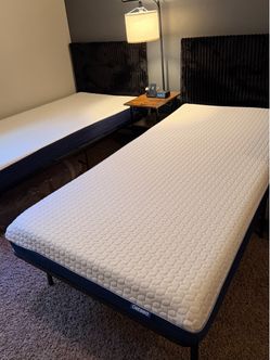 2 Twin Beds w/headboards and mattresses